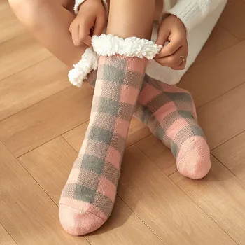 Prehoz Fuzzy Ponožky Dámske Zimné Teplé Plyšové Non slip Grip Spanie Načechraný Mäkké Ženské Poschodí Papuče Krátke Ponožky Bežné 2023 Nové
