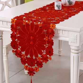 Vianočné Vyšívané Stôl Runner Duté Z Polyesteru Čipky Obrus Mat Červená Módne Kvetinový Domov Pre Svadobné Party Dekorácie