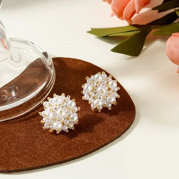 Japonsko a Južná Kórea Tvorivé Nový Pearl Flower Náušnice Sladké Retro High-end Náušnice Žena Luxusné Módne Šperky Darček Trend